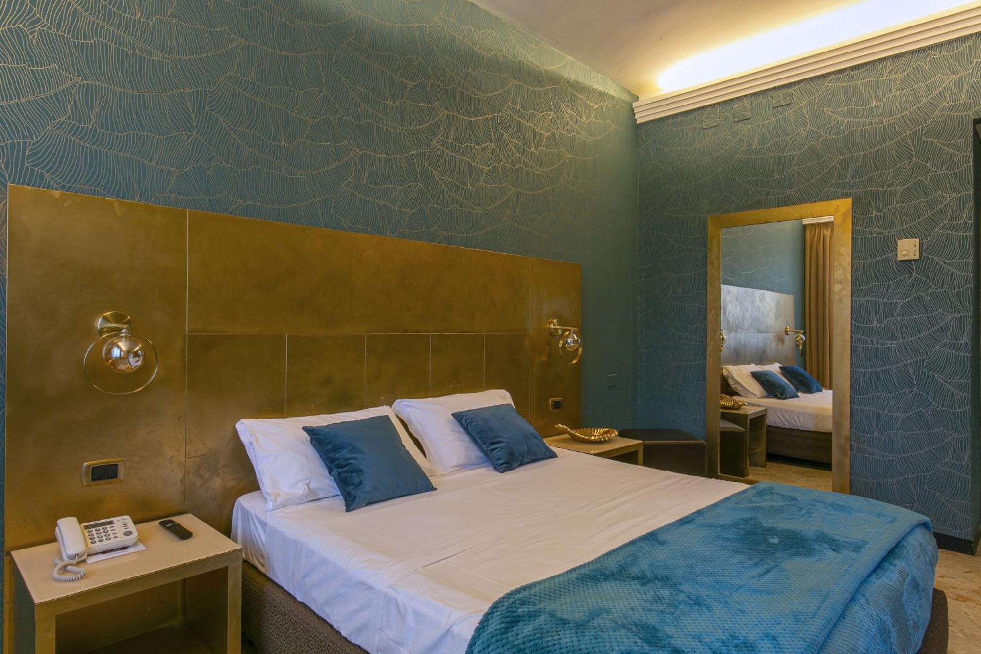 Boomerang Hotel 3*